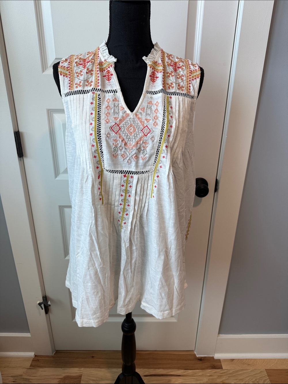 Sundance White Sleeveless Embroidered Boho Top with Pink and Orange Accents